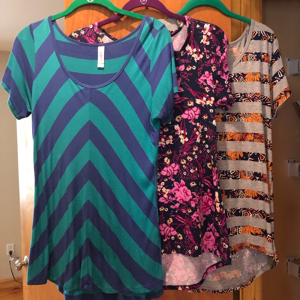 2/$15 Lularoe classic tees